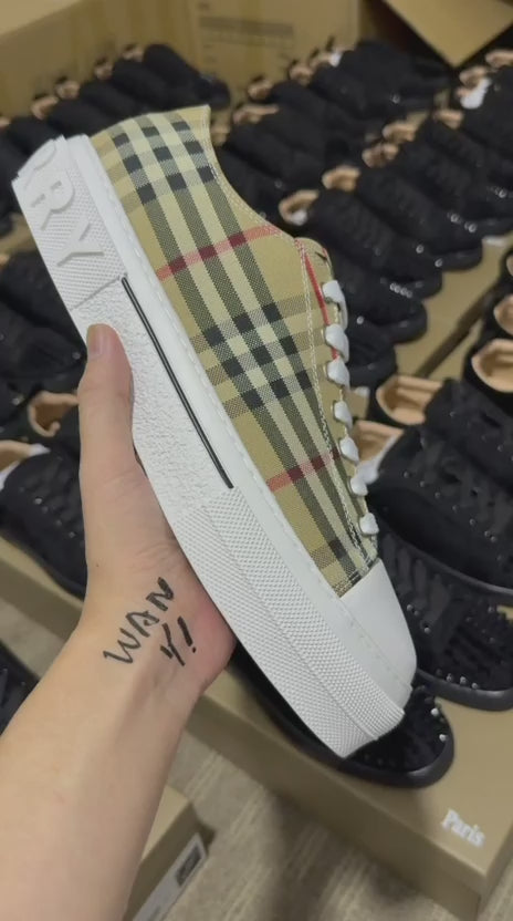 Burberry Sneakers